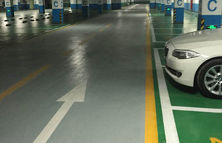 停車庫(kù)環(huán)氧地坪樹(shù)脂地坪漆使用中要注意什么？