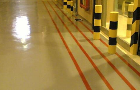 環氧地坪漆出現滲色和浮色原因是什么？如何解決？